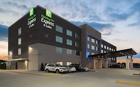 Holiday Inn Express Kingdom City